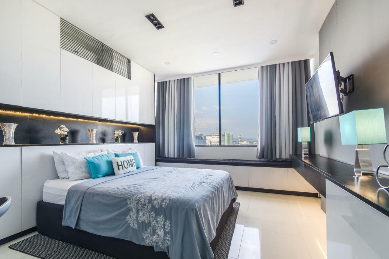 Free Netflix Condo Near It Park With 32-Inch Samsung Hdtv Cebu Exterior foto
